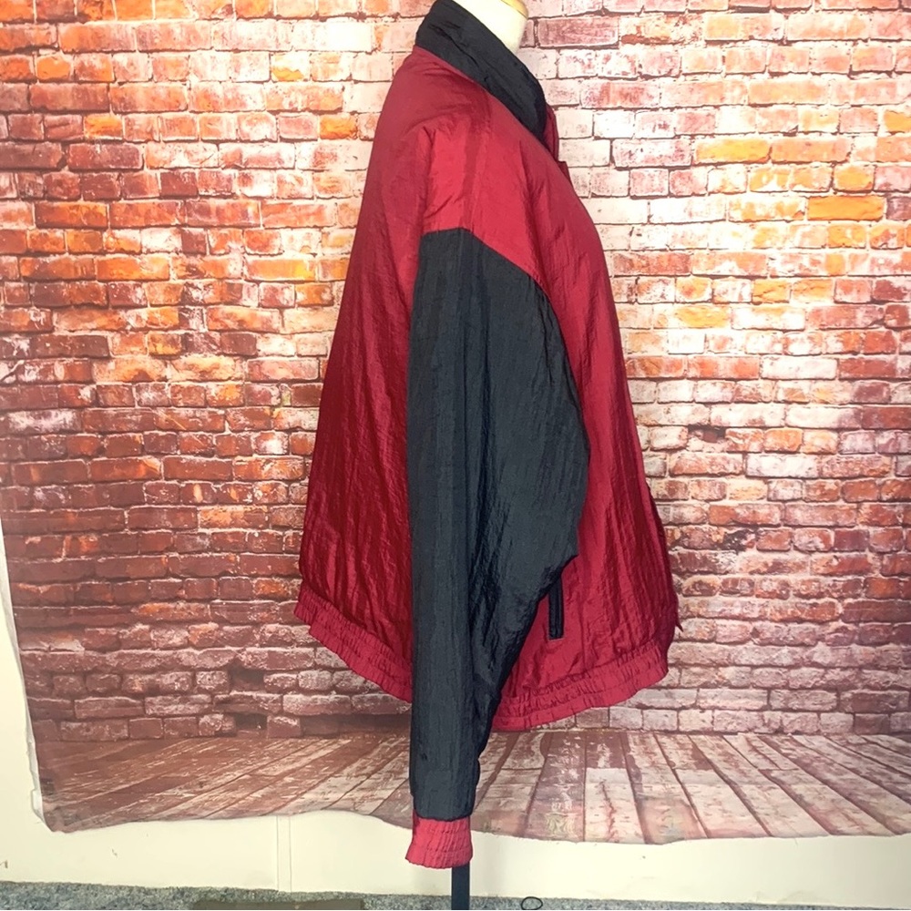 Vintage Y2K Casa Lapostolle Burgundy and Black Button Down Windbreaker - Picture 8 of 13
